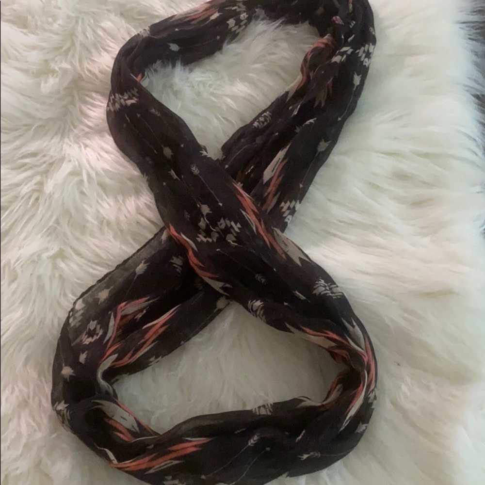 Women Aztec print infinity scarf